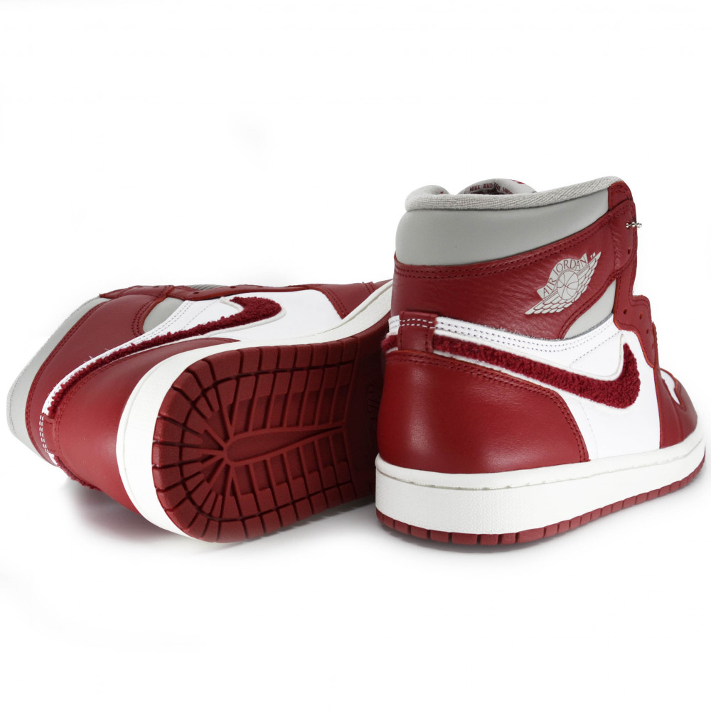 Nike Air Jordan 1 Retro High WMNS (Red Chenille)