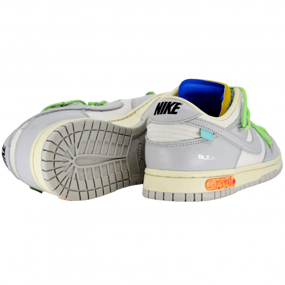 Off-White x Nike Dunk Low (Lot 26)