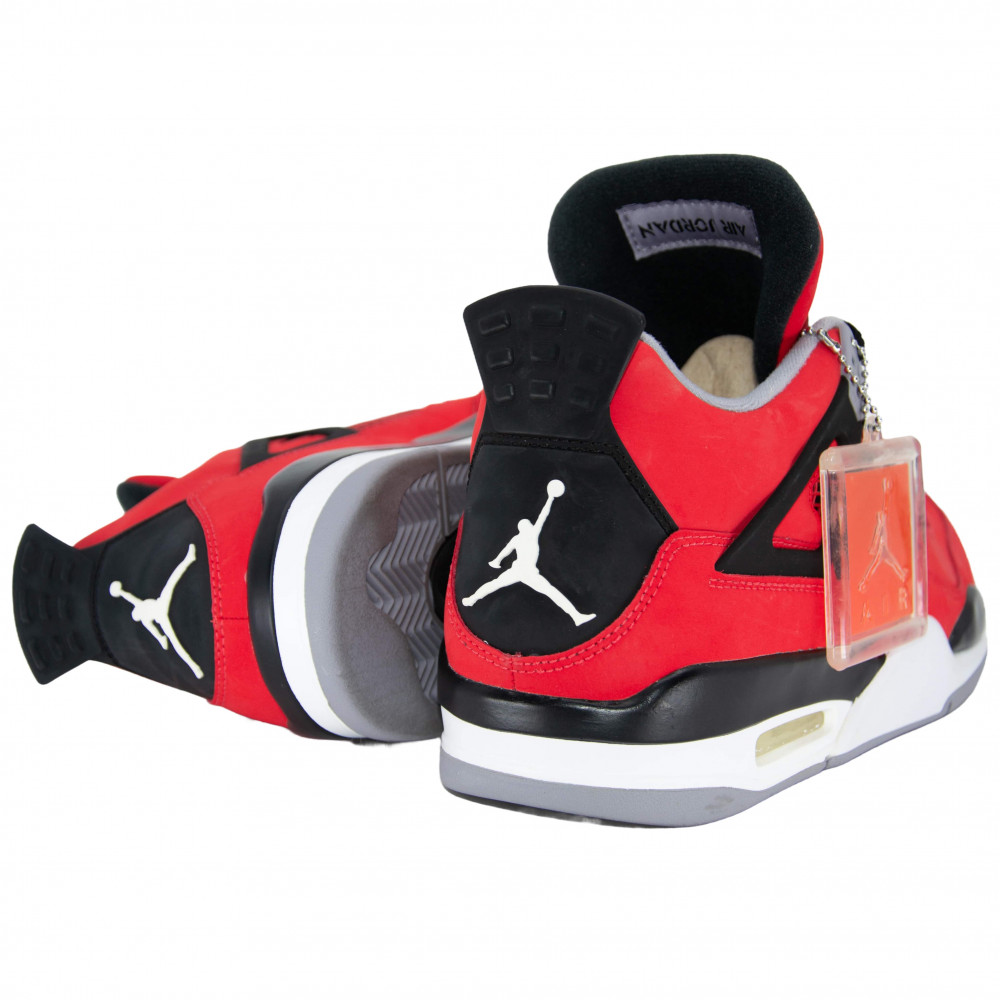 Nike Air Jordan 4 (Toro Bravo)