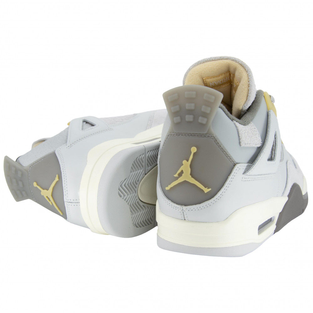 Nike Air Jordan 4 Retro SE (Craft Photon Dust)