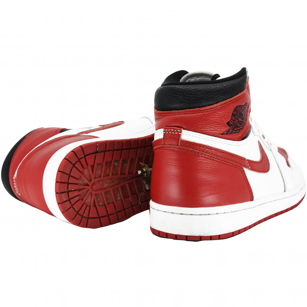 Nike Air Jordan 1 Retro (Heritage)